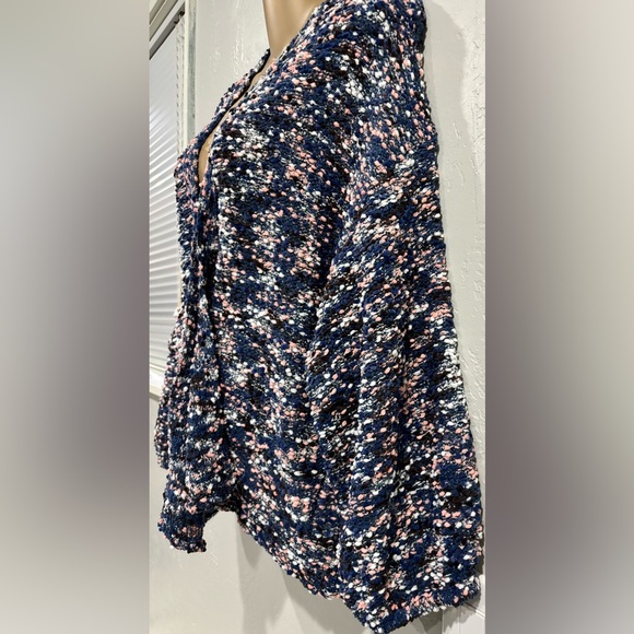 - REWIND Oversized DOLMAN SHRUG ! (MED) - Picture 7 of 9